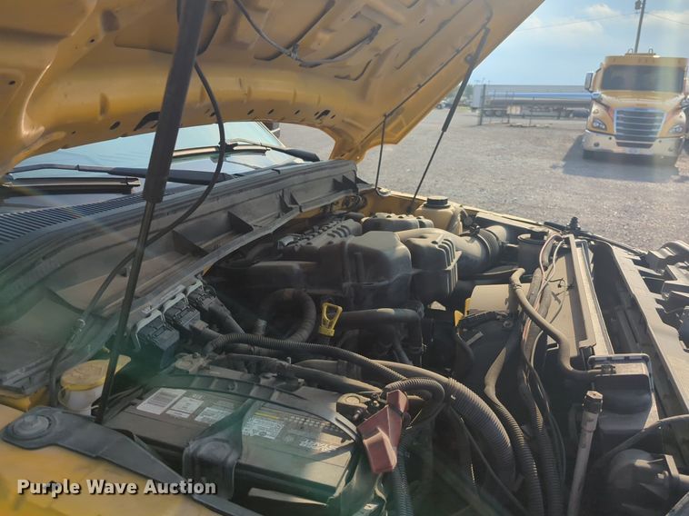 image for item NW9673 2016 Ford  F350 Super Duty utility bed pickup truck