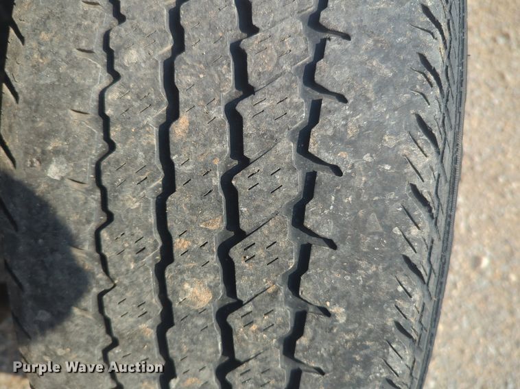 image for item NW9673 2016 Ford  F350 Super Duty utility bed pickup truck