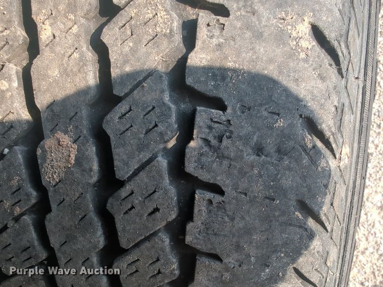 image for item NW9673 2016 Ford  F350 Super Duty utility bed pickup truck