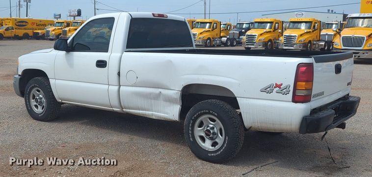 image for item NW9677 2003 GMC Sierra 1500 pickup truck