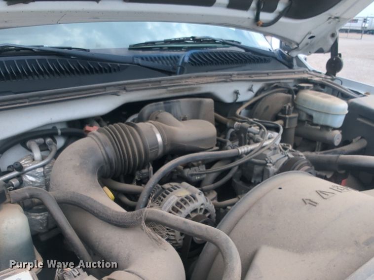 image for item NW9677 2003 GMC Sierra 1500 pickup truck