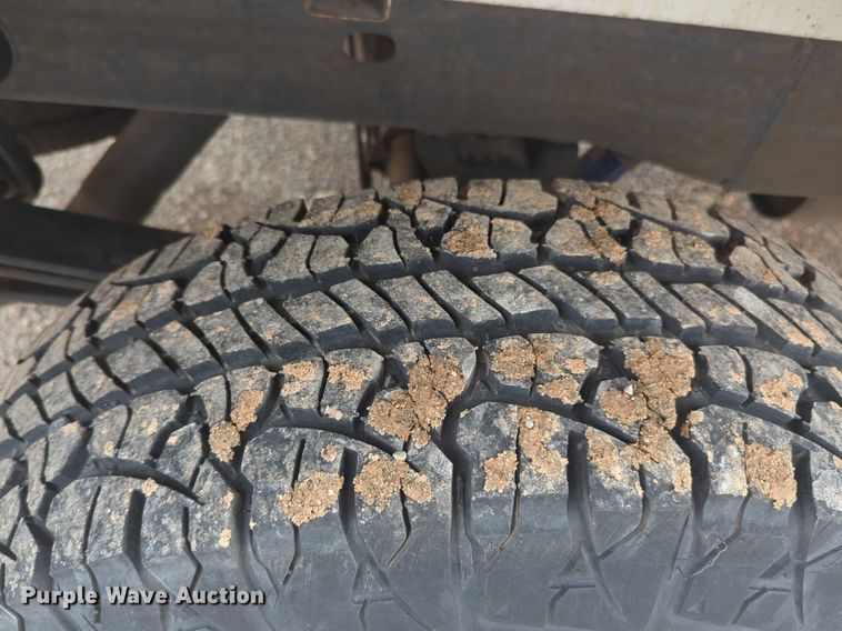 image for item NW9677 2003 GMC Sierra 1500 pickup truck