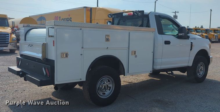 image for item NW9679 2019 Ford  F250 Super Duty XL utility bed pickup truck