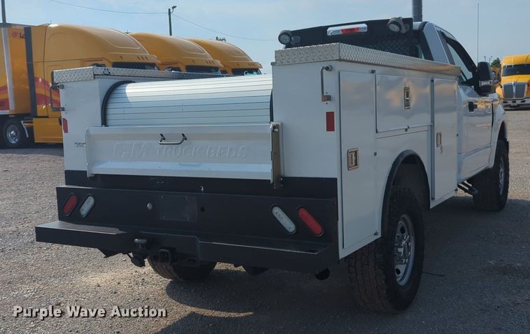 image for item NW9679 2019 Ford  F250 Super Duty XL utility bed pickup truck