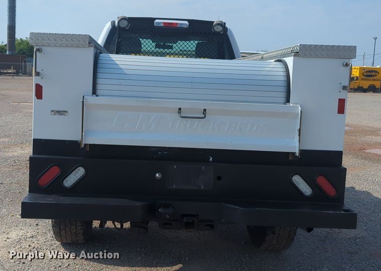 image for item NW9679 2019 Ford  F250 Super Duty XL utility bed pickup truck