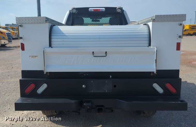 image for item NW9679 2019 Ford  F250 Super Duty XL utility bed pickup truck