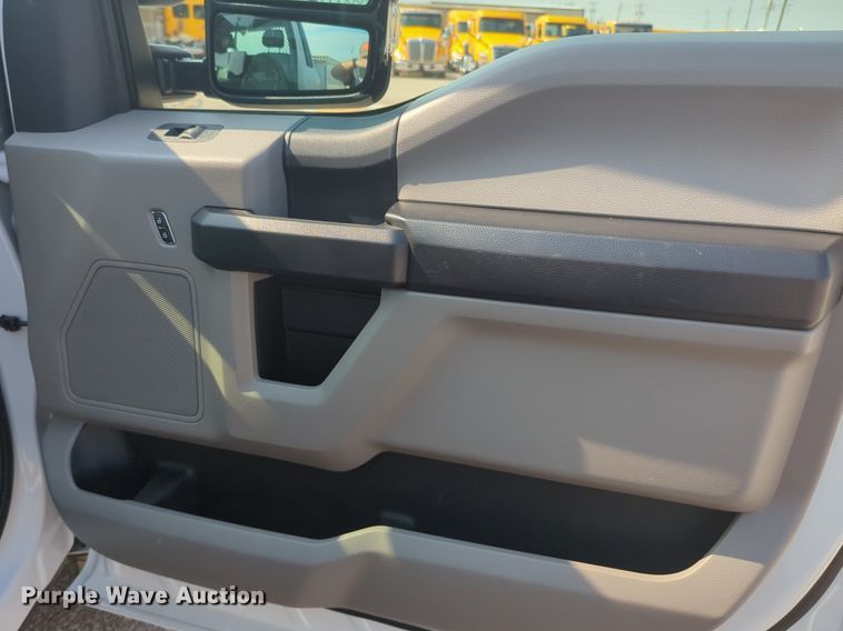 image for item NW9679 2019 Ford  F250 Super Duty XL utility bed pickup truck