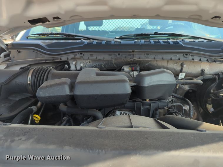 image for item NW9679 2019 Ford  F250 Super Duty XL utility bed pickup truck