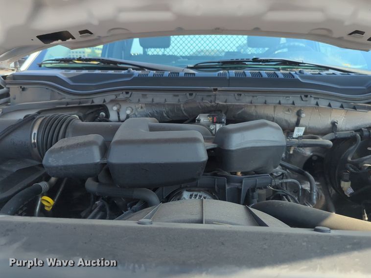 image for item NW9679 2019 Ford  F250 Super Duty XL utility bed pickup truck