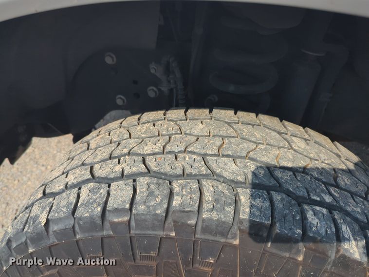 image for item NW9679 2019 Ford  F250 Super Duty XL utility bed pickup truck