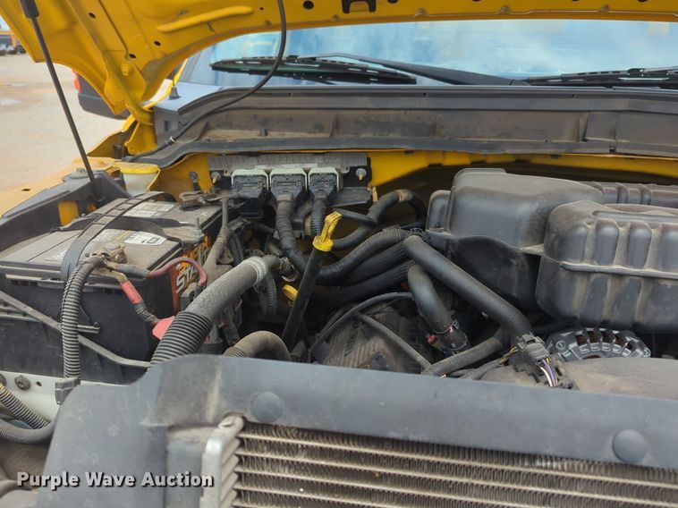 image for item NW9681 2016 Ford  F350 Super Duty utility bed pickup truck 