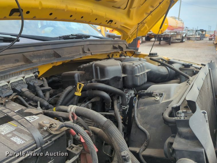 image for item NW9681 2016 Ford  F350 Super Duty utility bed pickup truck 