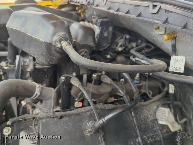 image for item NW9684 2019 Ford F350 Super Duty utility bed pickup truck