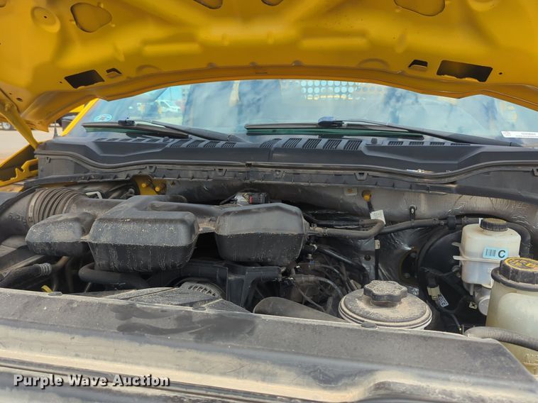 image for item NW9684 2019 Ford F350 Super Duty utility bed pickup truck