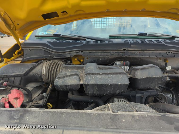 image for item NW9684 2019 Ford F350 Super Duty utility bed pickup truck