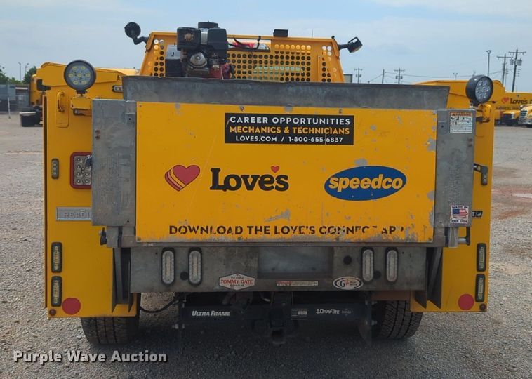 image for item NW9685 2019 Ford  F350 Super Duty utility bed pickup truck