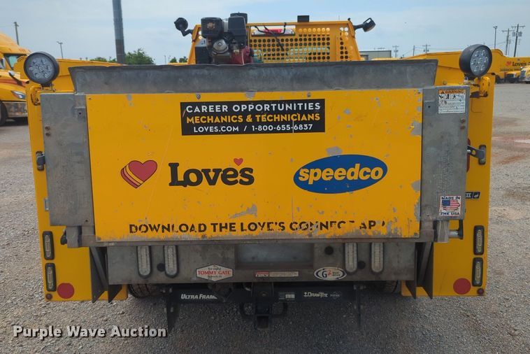 image for item NW9685 2019 Ford  F350 Super Duty utility bed pickup truck