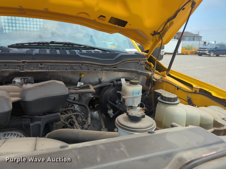 image for item NW9685 2019 Ford  F350 Super Duty utility bed pickup truck