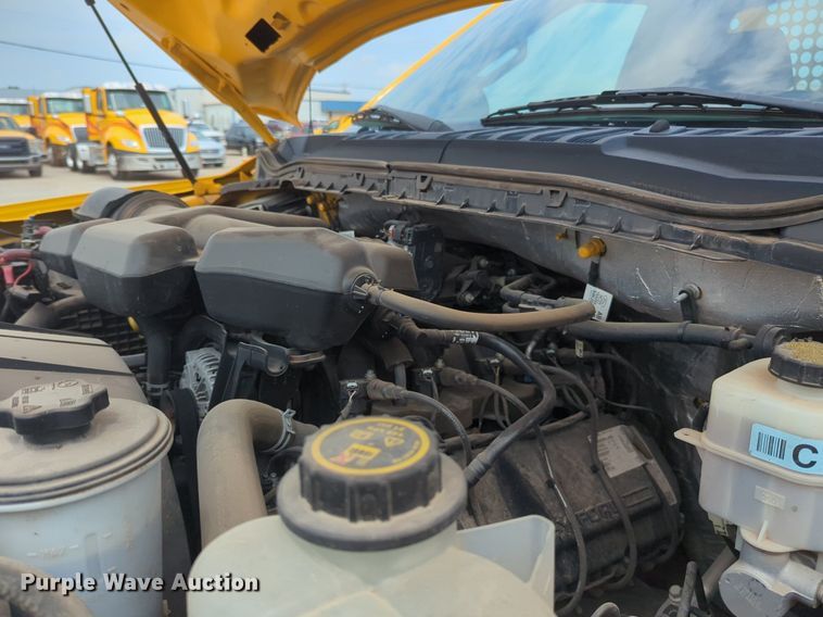 image for item NW9685 2019 Ford  F350 Super Duty utility bed pickup truck