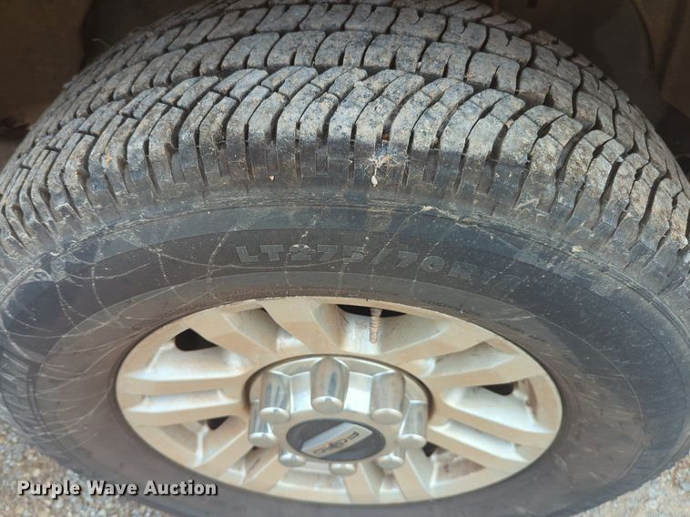 image for item NW9685 2019 Ford  F350 Super Duty utility bed pickup truck