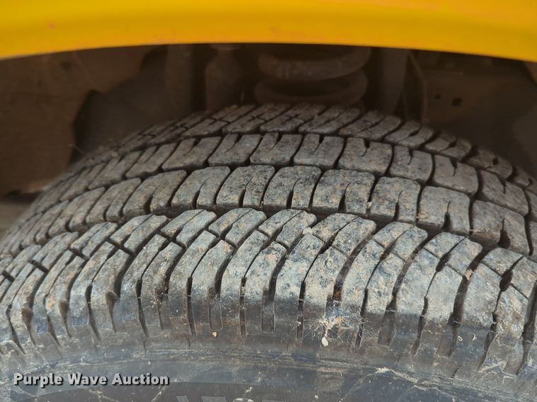 image for item NW9685 2019 Ford  F350 Super Duty utility bed pickup truck