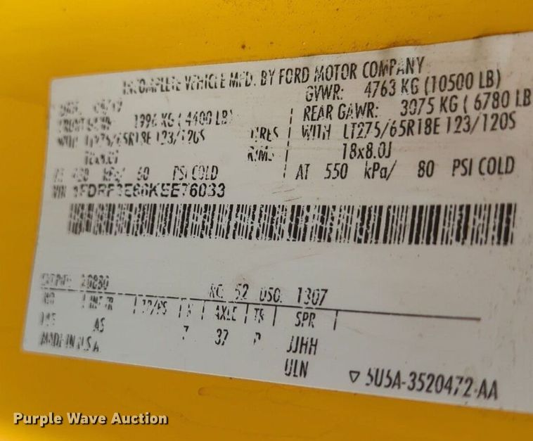 image for item NW9685 2019 Ford  F350 Super Duty utility bed pickup truck