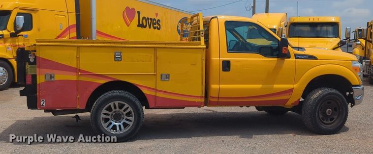 image for item NW9690 2015 Ford  F350 Super Duty utility bed pickup truck