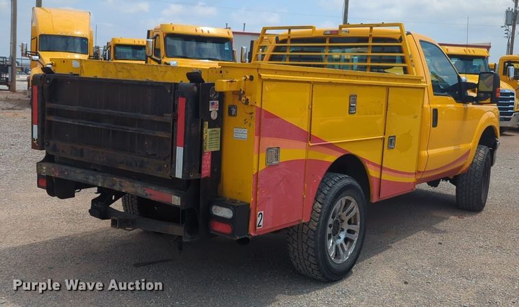 image for item NW9690 2015 Ford  F350 Super Duty utility bed pickup truck