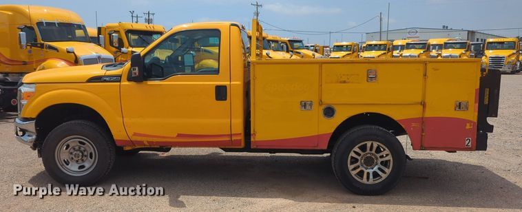 image for item NW9690 2015 Ford  F350 Super Duty utility bed pickup truck