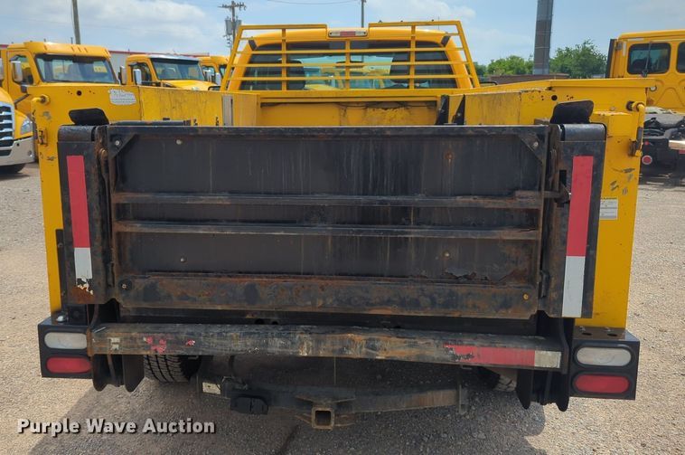 image for item NW9690 2015 Ford  F350 Super Duty utility bed pickup truck