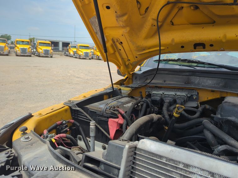 image for item NW9690 2015 Ford  F350 Super Duty utility bed pickup truck