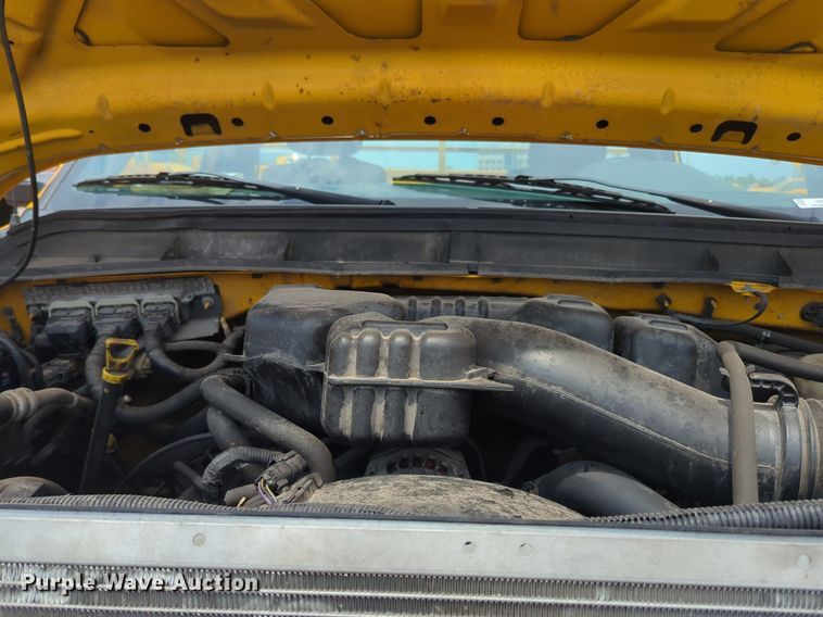 image for item NW9690 2015 Ford  F350 Super Duty utility bed pickup truck