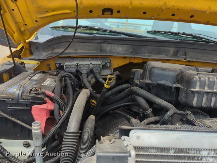 image for item NW9690 2015 Ford  F350 Super Duty utility bed pickup truck