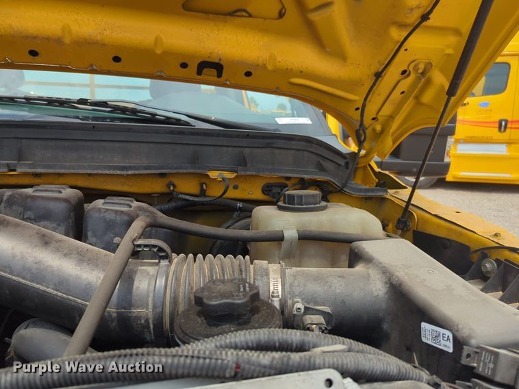 image for item NW9690 2015 Ford  F350 Super Duty utility bed pickup truck