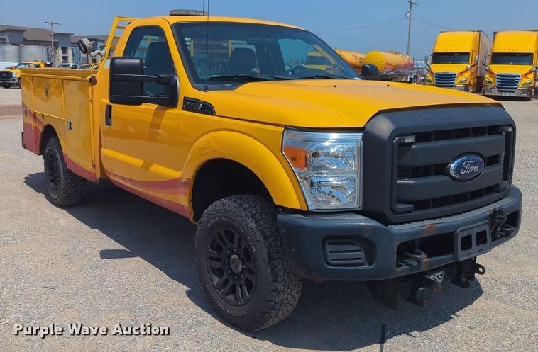 image for item NW9691 2015 Ford  F350 Super Duty utility bed pickup truck