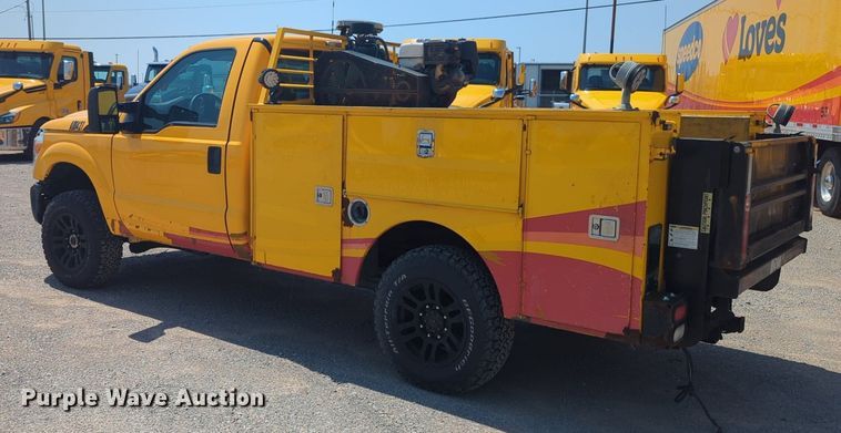 image for item NW9691 2015 Ford  F350 Super Duty utility bed pickup truck