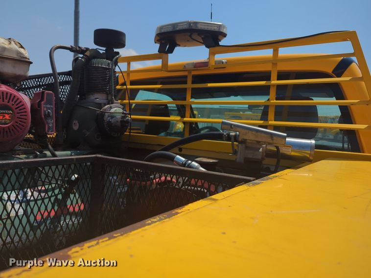 image for item NW9691 2015 Ford  F350 Super Duty utility bed pickup truck