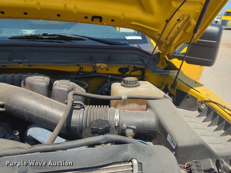 image for item NW9691 2015 Ford  F350 Super Duty utility bed pickup truck