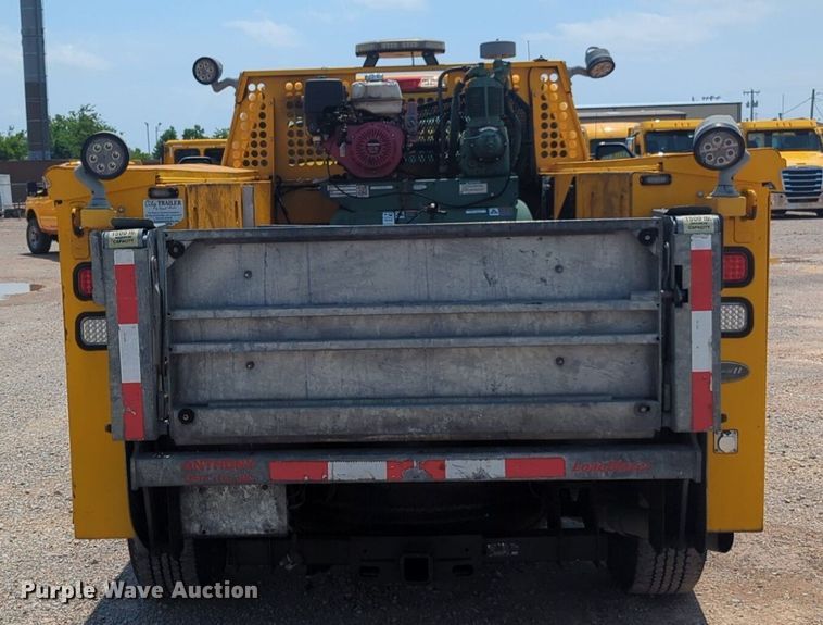 image for item NW9692 2017 Ford F350 Super Duty utility bed pickup truck