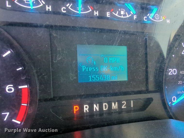 image for item NW9692 2017 Ford F350 Super Duty utility bed pickup truck