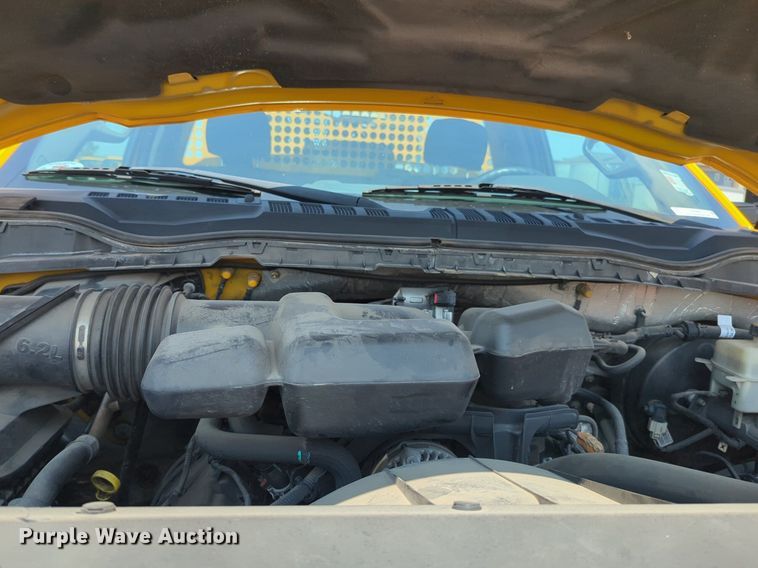 image for item NW9692 2017 Ford F350 Super Duty utility bed pickup truck