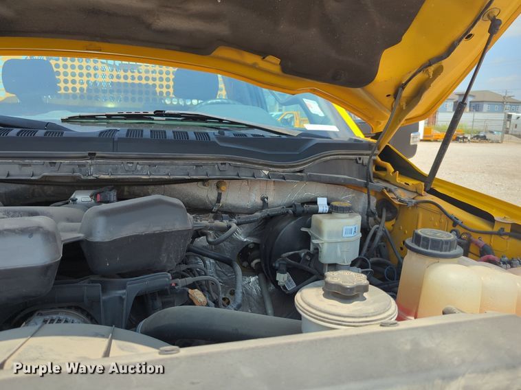 image for item NW9692 2017 Ford F350 Super Duty utility bed pickup truck