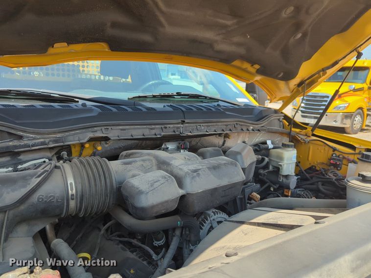 image for item NW9692 2017 Ford F350 Super Duty utility bed pickup truck