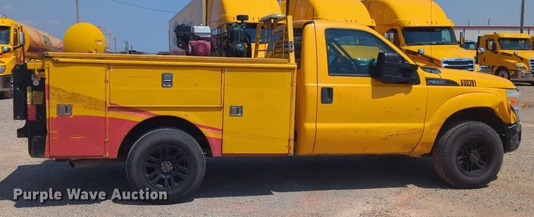 image for item NW9695 2015 Ford  F350 Super Duty utility bed pickup truck