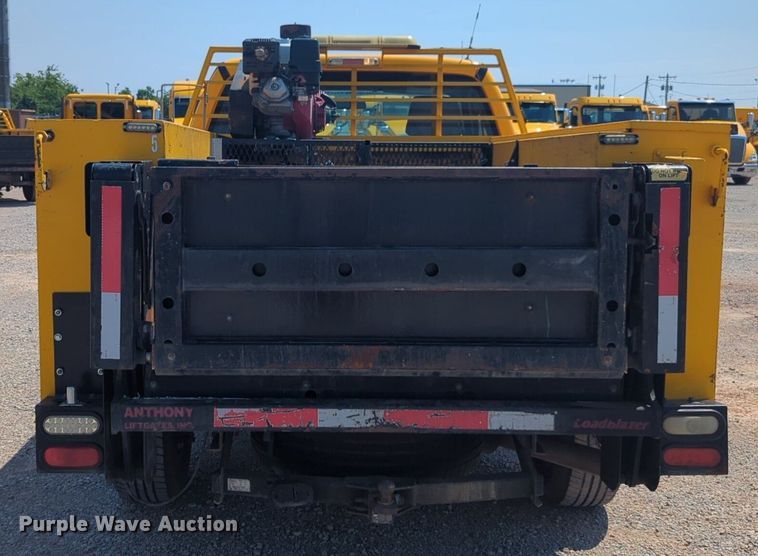 image for item NW9695 2015 Ford  F350 Super Duty utility bed pickup truck