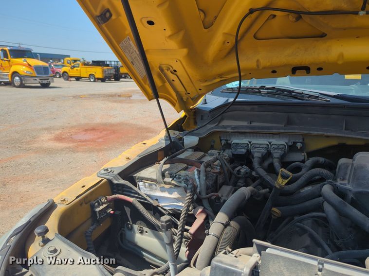 image for item NW9695 2015 Ford  F350 Super Duty utility bed pickup truck