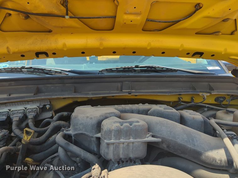 image for item NW9695 2015 Ford  F350 Super Duty utility bed pickup truck