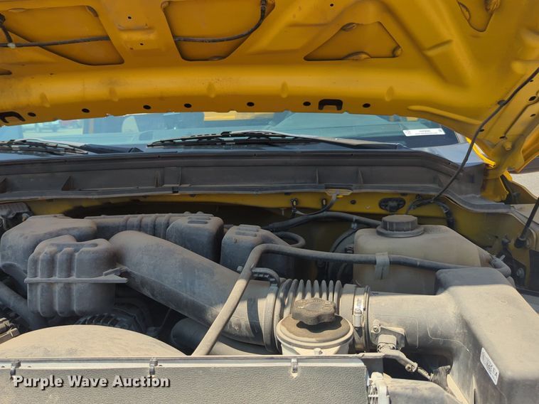 image for item NW9695 2015 Ford  F350 Super Duty utility bed pickup truck