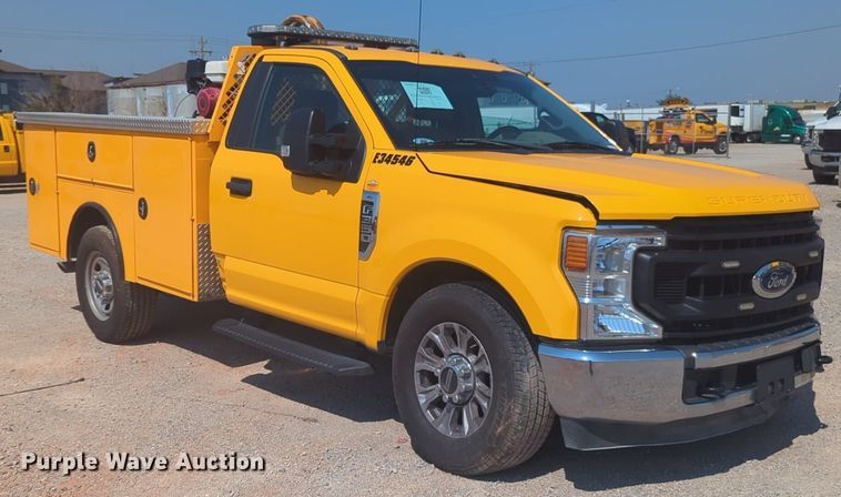 image for item NW9697 2020 Ford F350 Super Duty utility bed pickup truck