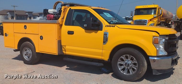 image for item NW9697 2020 Ford F350 Super Duty utility bed pickup truck